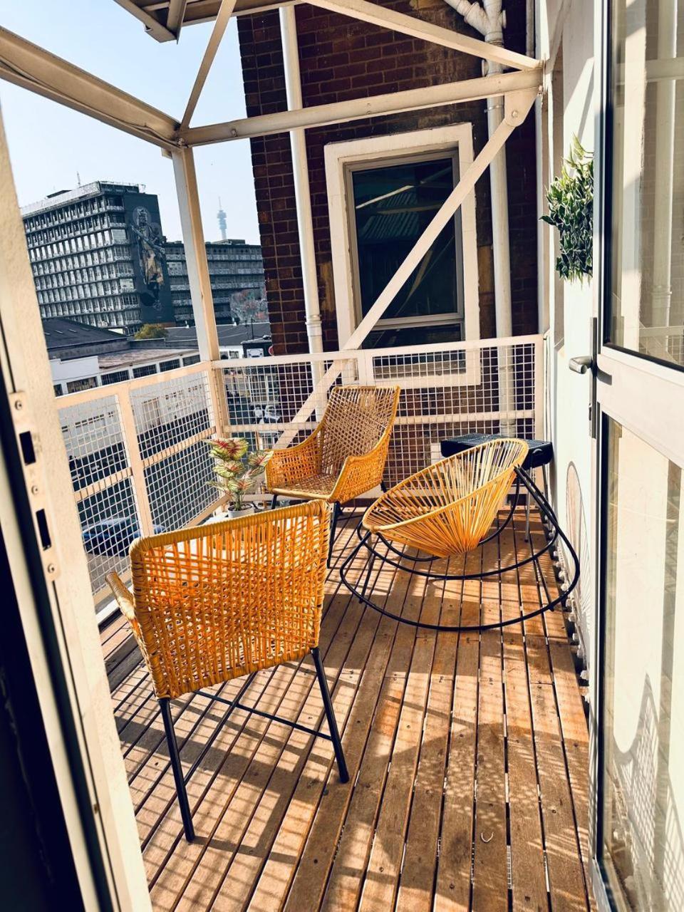 Apartment It's Just A Mini Happy Place *